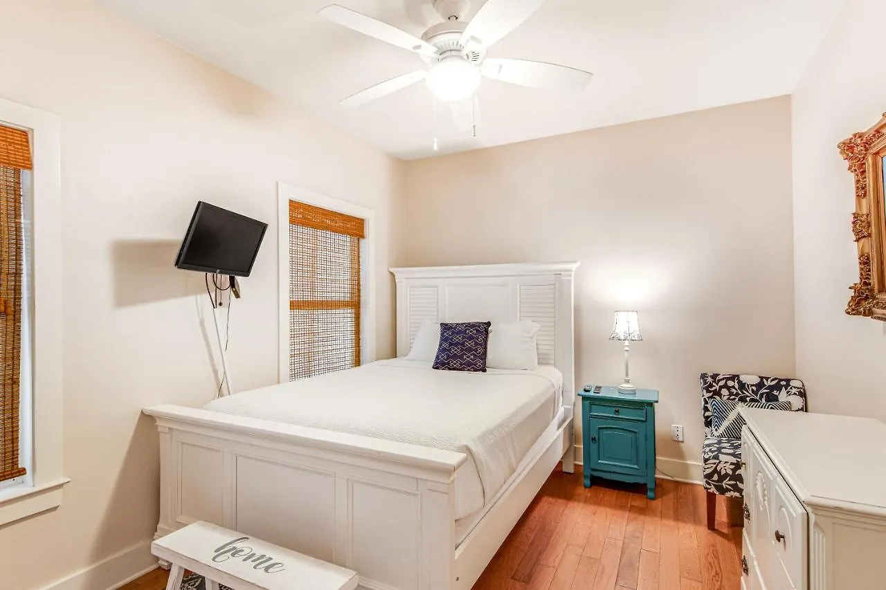 Crystal Beach Subdivision: Key Lime Pie دستين بيت للعطل